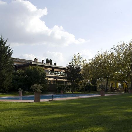 La Penisola Otel Baschi Dış mekan fotoğraf