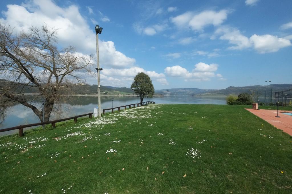 La Penisola Otel Baschi Dış mekan fotoğraf