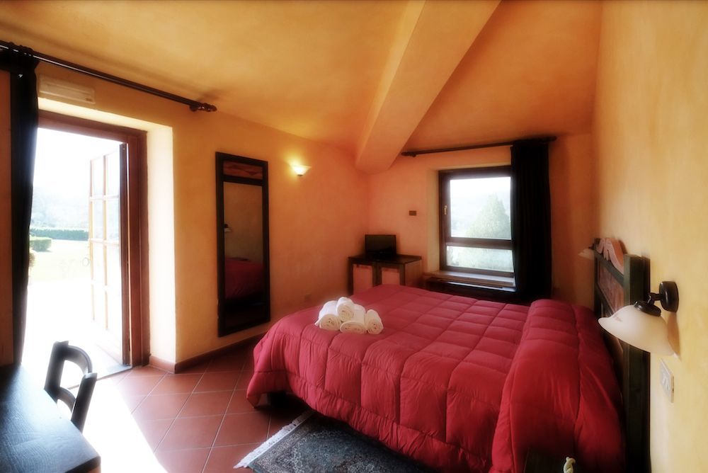 La Penisola Otel Baschi Dış mekan fotoğraf